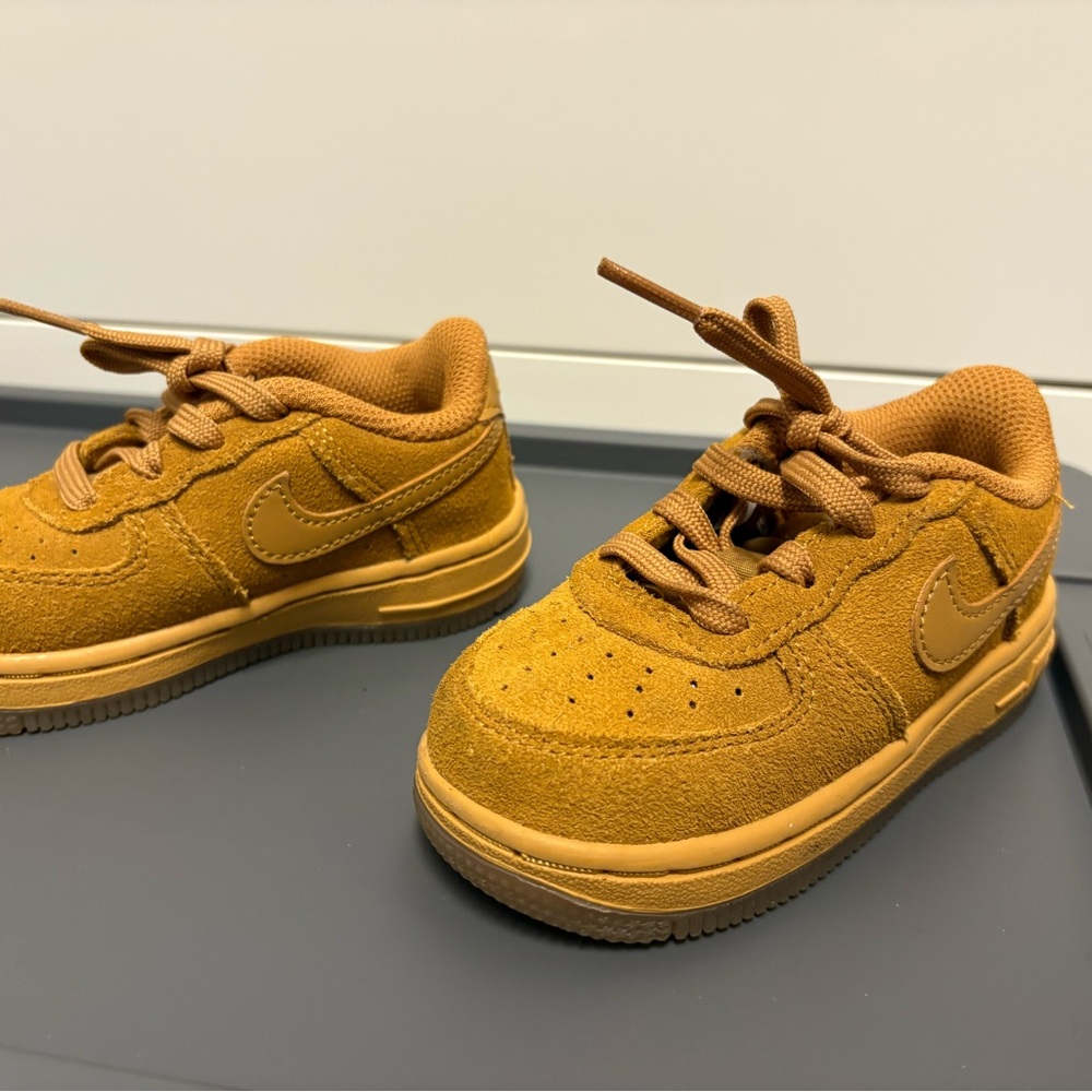 Rare Nike Air Force 1 - Wheat 7c